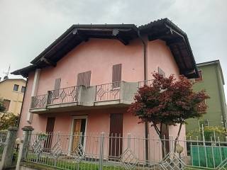 Villa in vendita a brescia via dell'adamello, 24