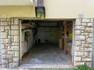 Garage in affitto a perugia via vincenzo bellini