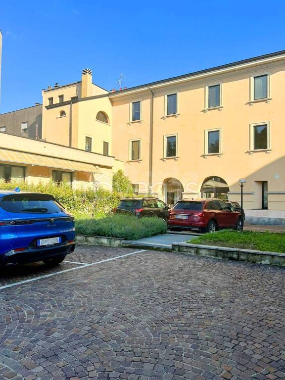 immagine annuncio 11 di 12