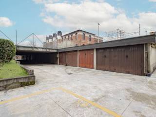 Garage in affitto a novate milanese 