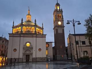 Negozio in affitto a busto arsizio via camillo benso di cavour