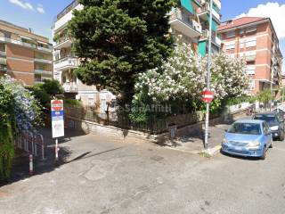 Garage in affitto a roma via adolfo gandiglio, 117