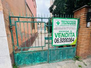 Terreno residenziale in vendita ad aprilia via degli oleandri, 100