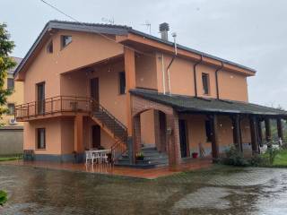 Villa bifamiliare in in affitto da privato a frugarolo via papa giovanni xxiii, 30\a