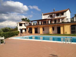 Villa in vendita a castelvetere sul calore via macchiusanella, 19