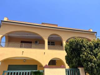 Villa in vendita ad augusta agnone bagni, villaggio marina