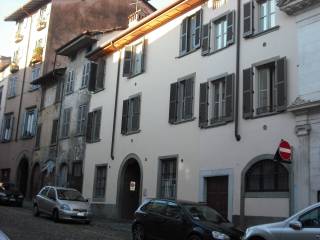 Appartamento in affitto a bergamo via san tomaso, 52