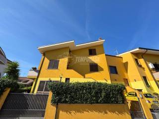 Villa a schiera in vendita a francavilla al mare via antonella d'aquino 50