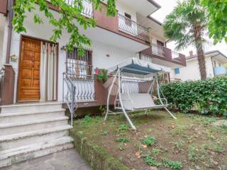 Villa a schiera in vendita a cesenatico viale tevere, 11