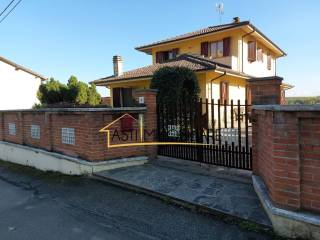 Casa indipendente in vendita a grana via medico balliano