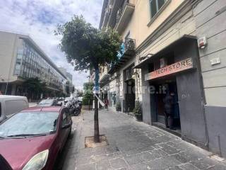 Negozio in vendita a napoli corso meridionale