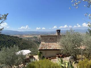 Rustico in vendita a campello sul clitunno 