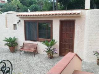 Casa indipendente in affitto a messina via consolare pompea, 1965