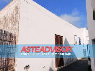 Casa indipendente all'asta a lipari frazione isola di stromboli, via giuseppe picone, snc