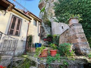 Appartamento in vendita a bomarzo via massi caduti, 25