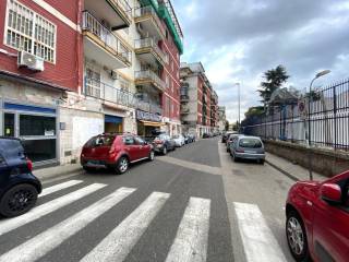 Appartamento in affitto a napoli via fratelli rosselli, 70