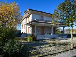 Villa in vendita a codroipo via dei salici, 5