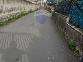 Garage in affitto a catania via pietro de logu, 27