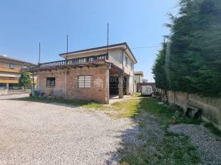 Casa indipendente in vendita a casalserugo via gruato 1