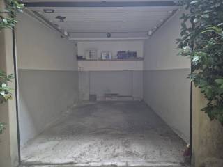 Garage in affitto a milano via macedonio melloni, 18