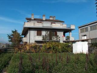 Villa in vendita a borgo ticino via sempione s.n.c.