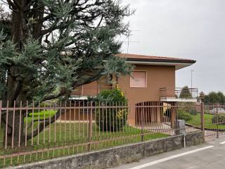 Villa in vendita a casatenovo 