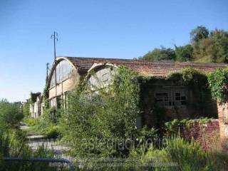 Capannone industriale all'asta a pescia strada provinciale mammianese, pescia pt, italia