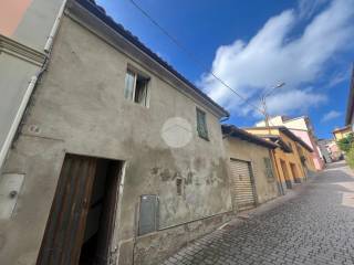 Casa indipendente in vendita a moncalvo via nazzareno lazzarini, 39