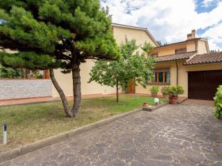 Casa indipendente in vendita a calenzano via buon riposo