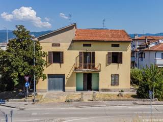 Villa in vendita ad agliana via piave agliana