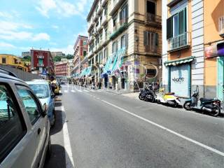 Negozio in vendita a napoli corso vittorio emanuele