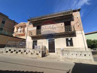 Casa indipendente in vendita a roggiano gravina via san domenico, 149