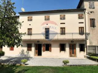 Casa indipendente in vendita a colle umberto via san rocco, 11