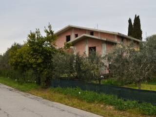 Villa a schiera all'asta a controguerra contrada pignotto