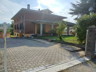 Villa in in vendita da privato a lesignano de' bagni via marzabotto, 3