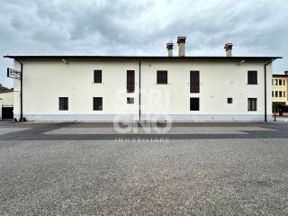 Consorzio agrario in vendita a prato via delle colombaie, 10