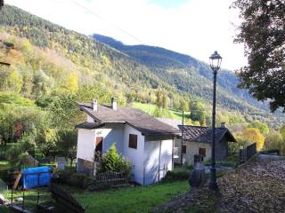 Casa indipendente in vendita ad antey-saint-andré località ruvere, 15