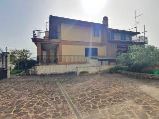 Villa bifamiliare in vendita a labico via santa maria