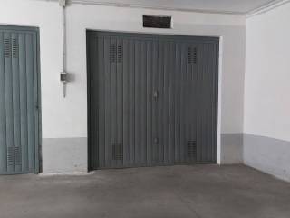 Garage in affitto a beinasco via gaetano donizetti, 10