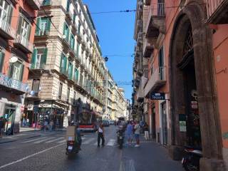 Bar in vendita a napoli via cisterna dell' olio