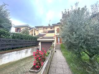 Villa a schiera in vendita a maranello via vignola