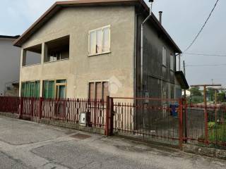 Casa indipendente in vendita a montegrotto terme via tagliamento, 22