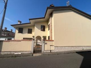 Villa in vendita a gradisca d'isonzo via f. moisesso, 2