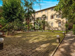 Hotel in vendita a lucca via santa gemma galgani, 20