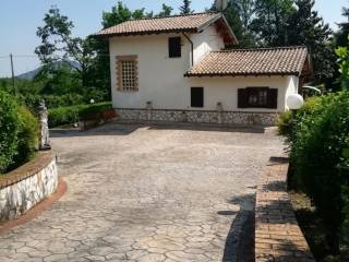 Villa in in vendita da privato a sezze via croce moschitto