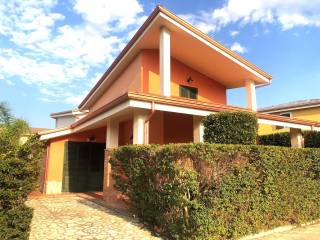 Villa in vendita a crotone via indonesia