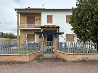 Casa indipendente in vendita ad assisi via del cardeto, 3