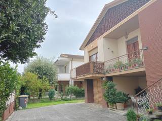 Villa in vendita a foligno viale ancona