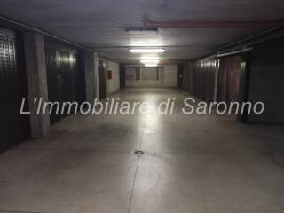 Garage in affitto a saronno piazza de gasperi