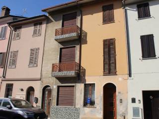 Casa indipendente in vendita a pizzighettone via giuseppe garibaldi, 29